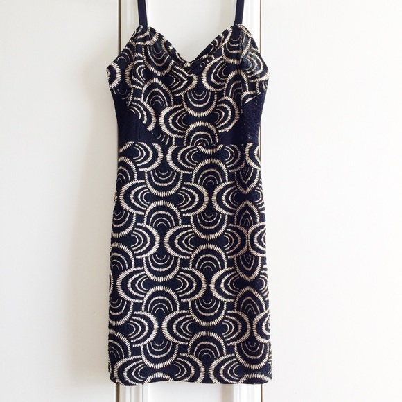 Free People Dresses & Skirts - Free People Bodycon Swirl Dress